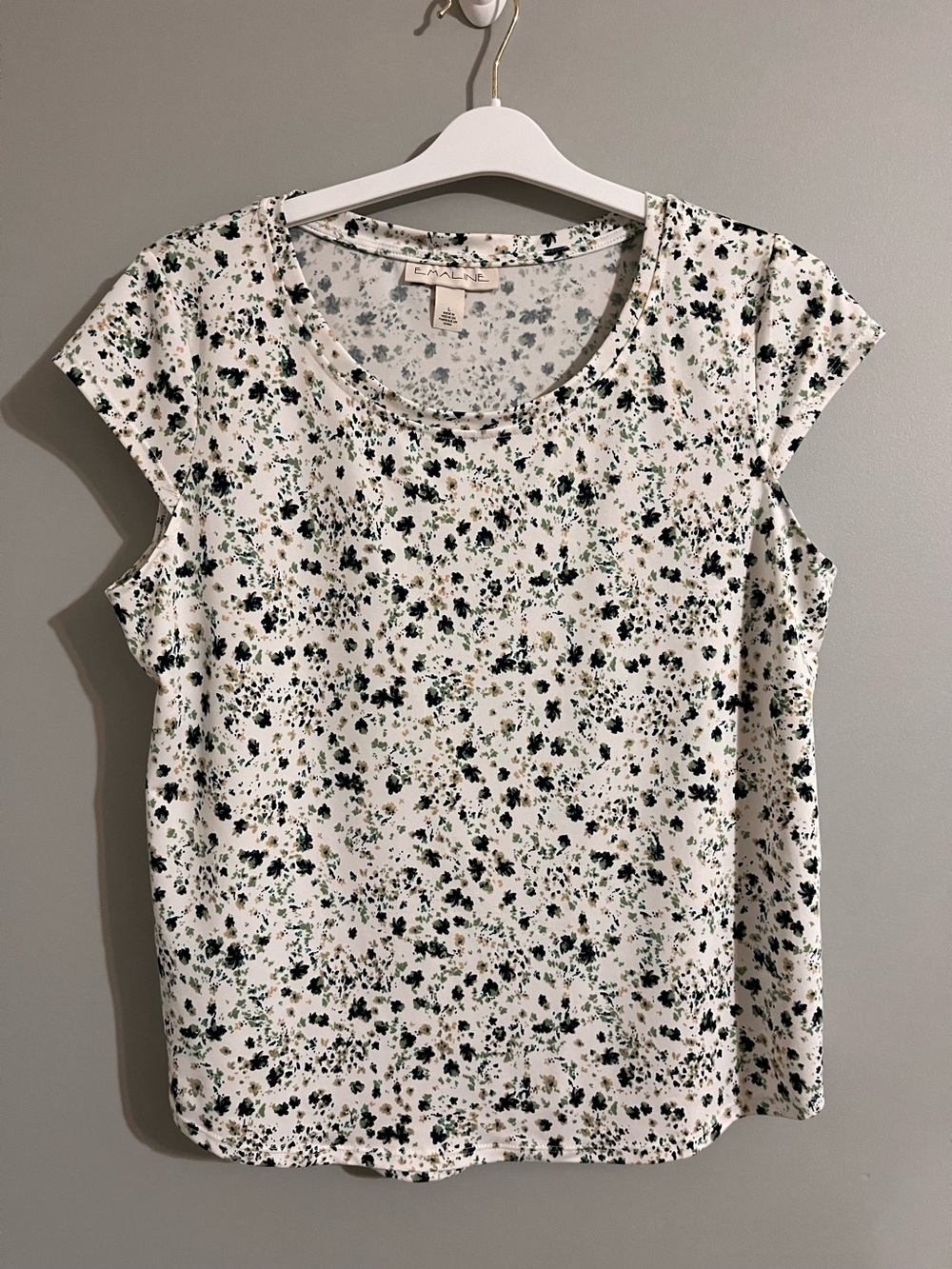 Emaline Floral Scoop Neck Women's Top